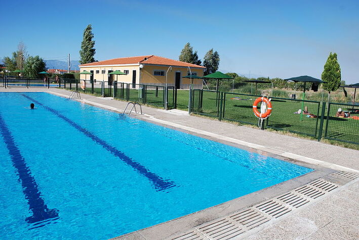 tipo-piscinas-para-jardin-800x536-opt.jpg